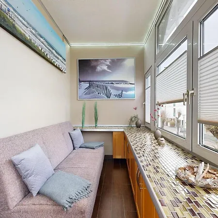 Strandnahe Fewo, Rosa In