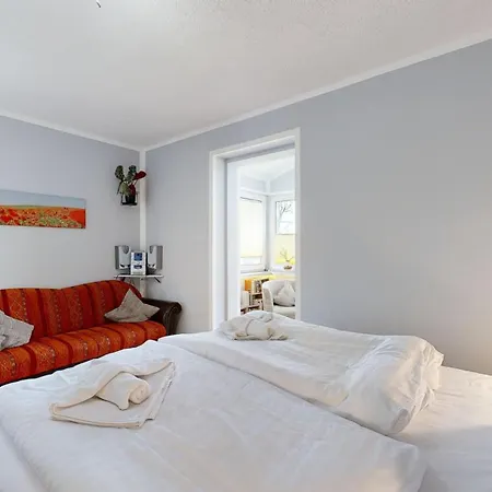 Strandnahe Fewo, Rosa In