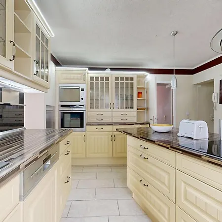 Strandnahe Fewo, Rosa In