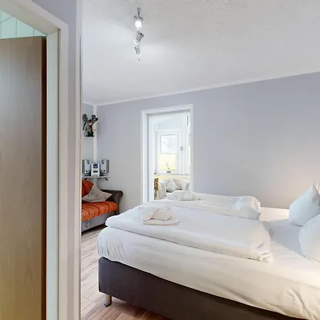 Strandnahe Fewo, Rosa In