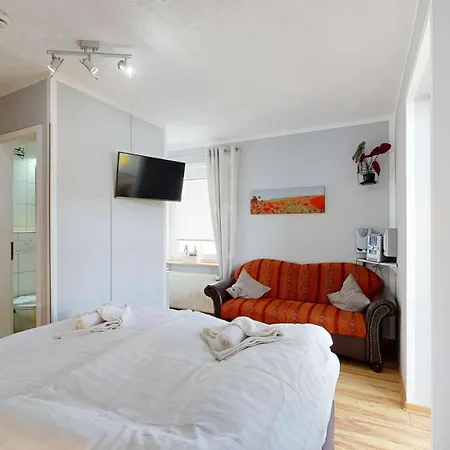 Daire Strandnahe Fewo, Rosa In