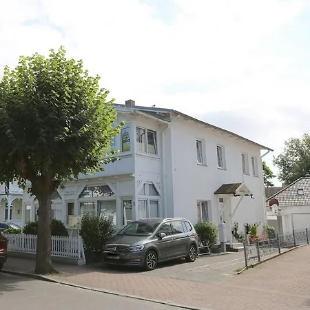 Strandnahe Fewo, Rosa In